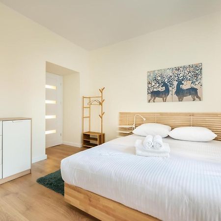 ורשה Ochota Sunny Apartment מראה חיצוני תמונה