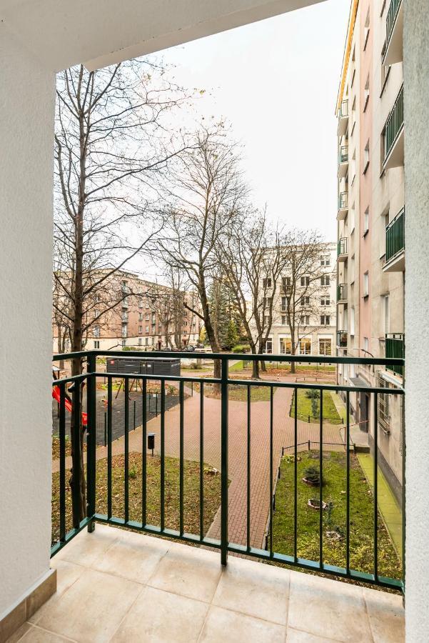 ורשה Ochota Sunny Apartment מראה חיצוני תמונה