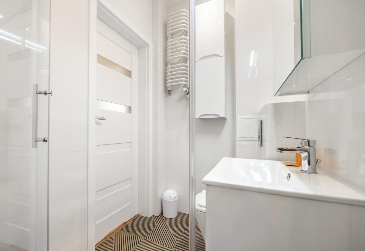 ורשה Ochota Sunny Apartment מראה חיצוני תמונה