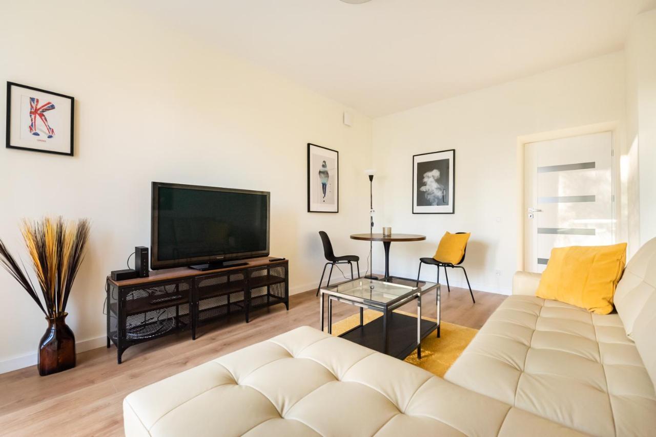 ורשה Ochota Sunny Apartment מראה חיצוני תמונה