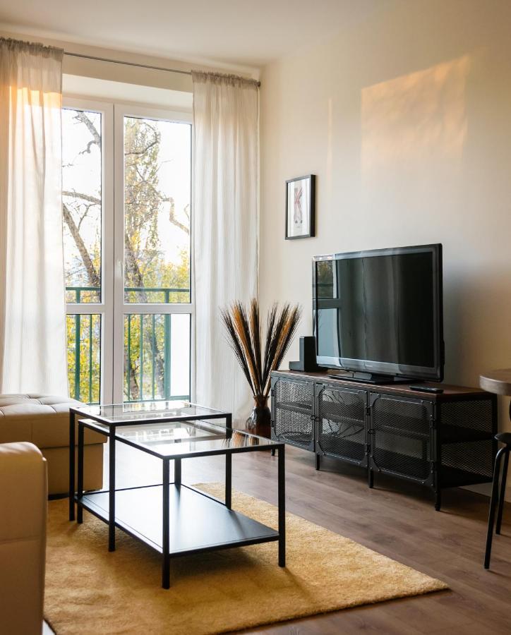 ורשה Ochota Sunny Apartment מראה חיצוני תמונה